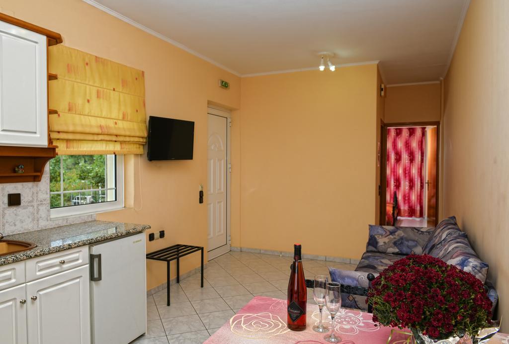 Akrogiali Miloi  Exterior photo